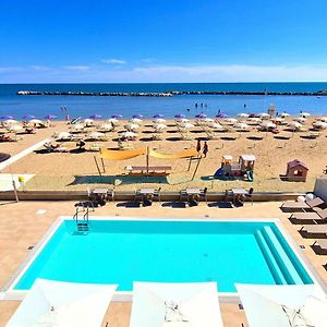You&Me Beach Hotel